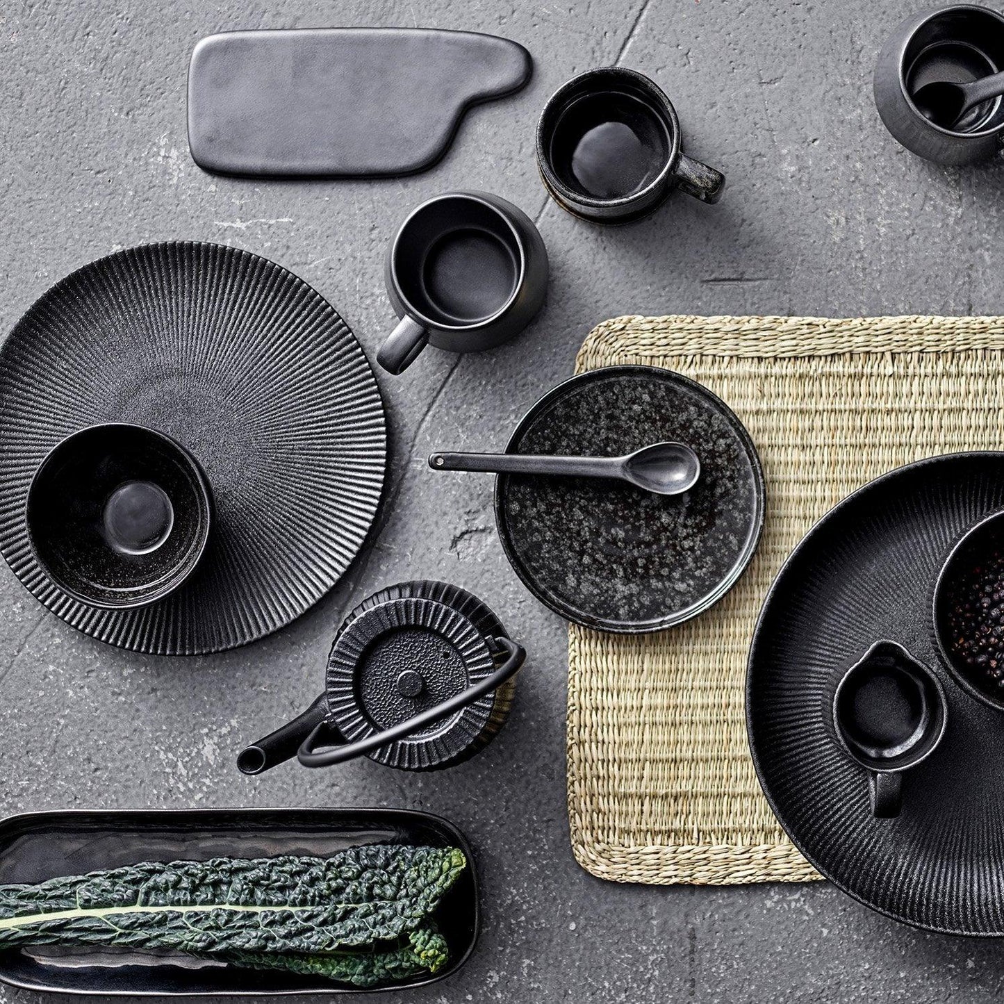 Black Ceramic Plate Set (x6)