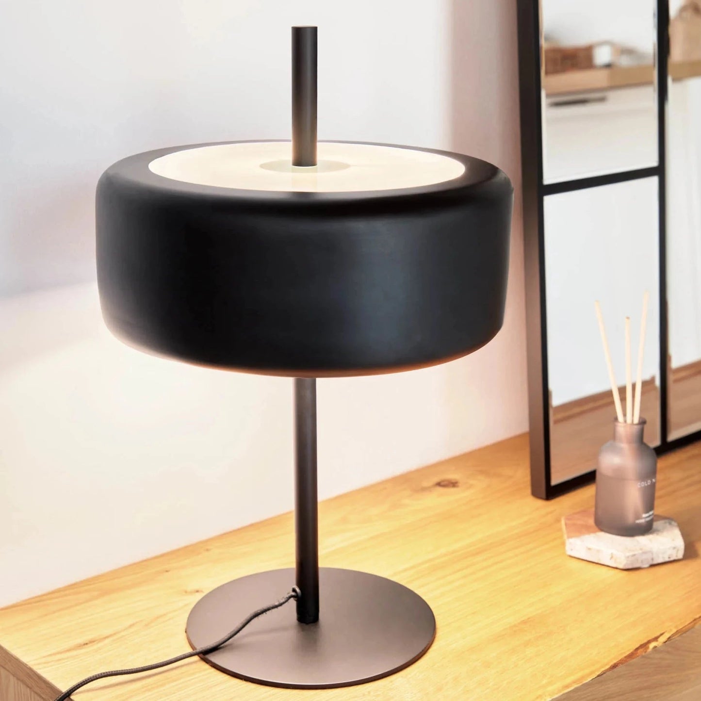 Black Metal Table Lamp