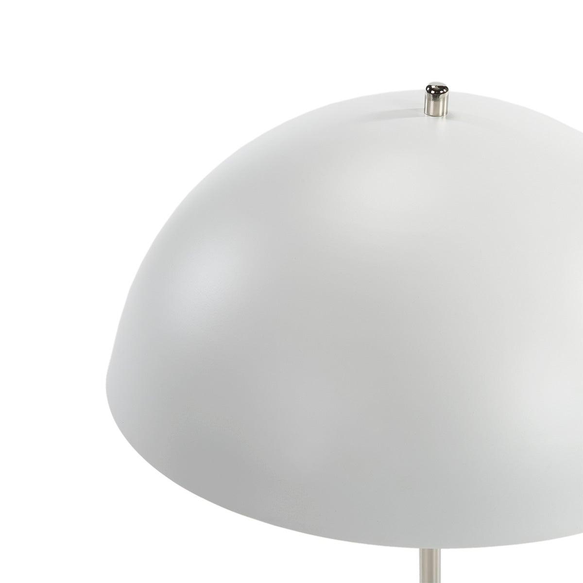 Metal Table Lamp W/Lampshade