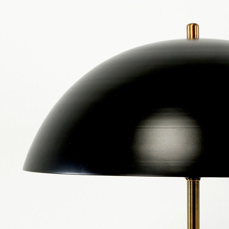 Metal Table Lamp W/Lampshade