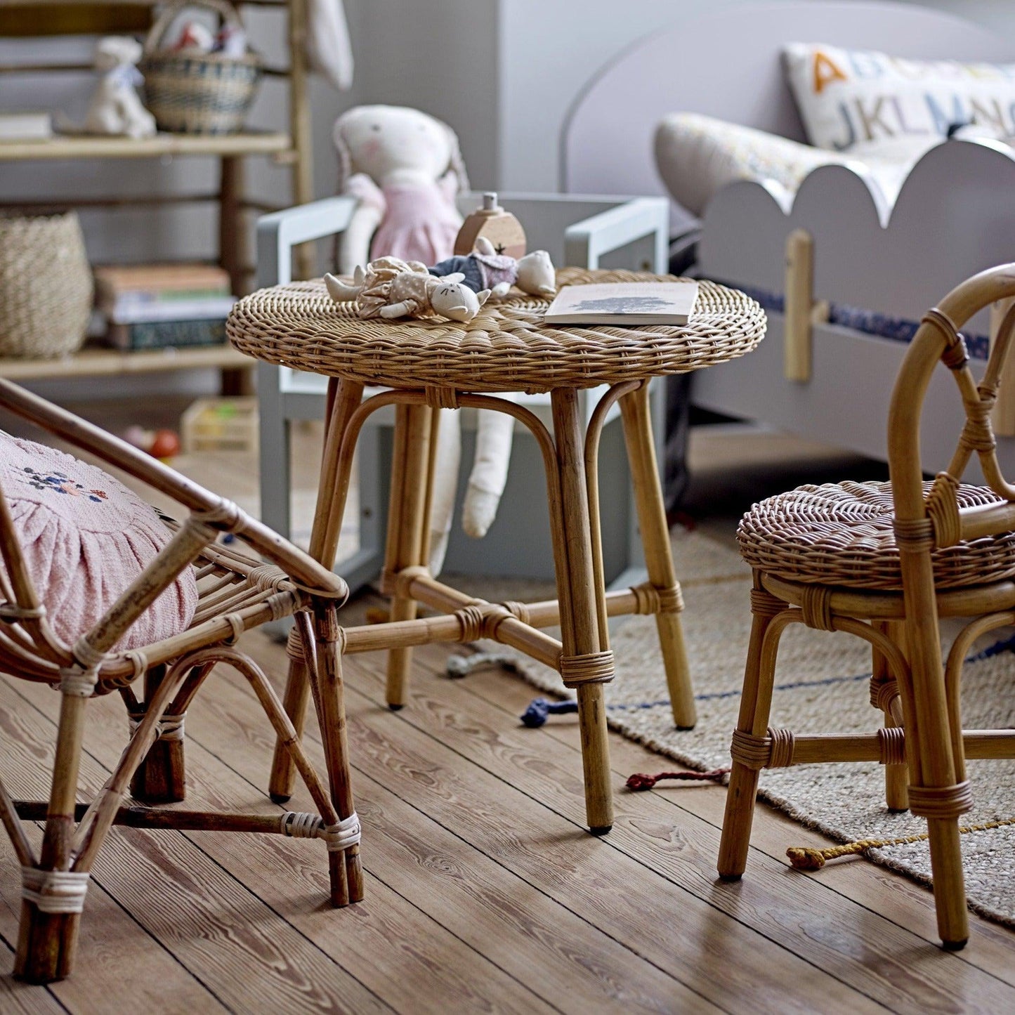 Nature Rattan Side Table