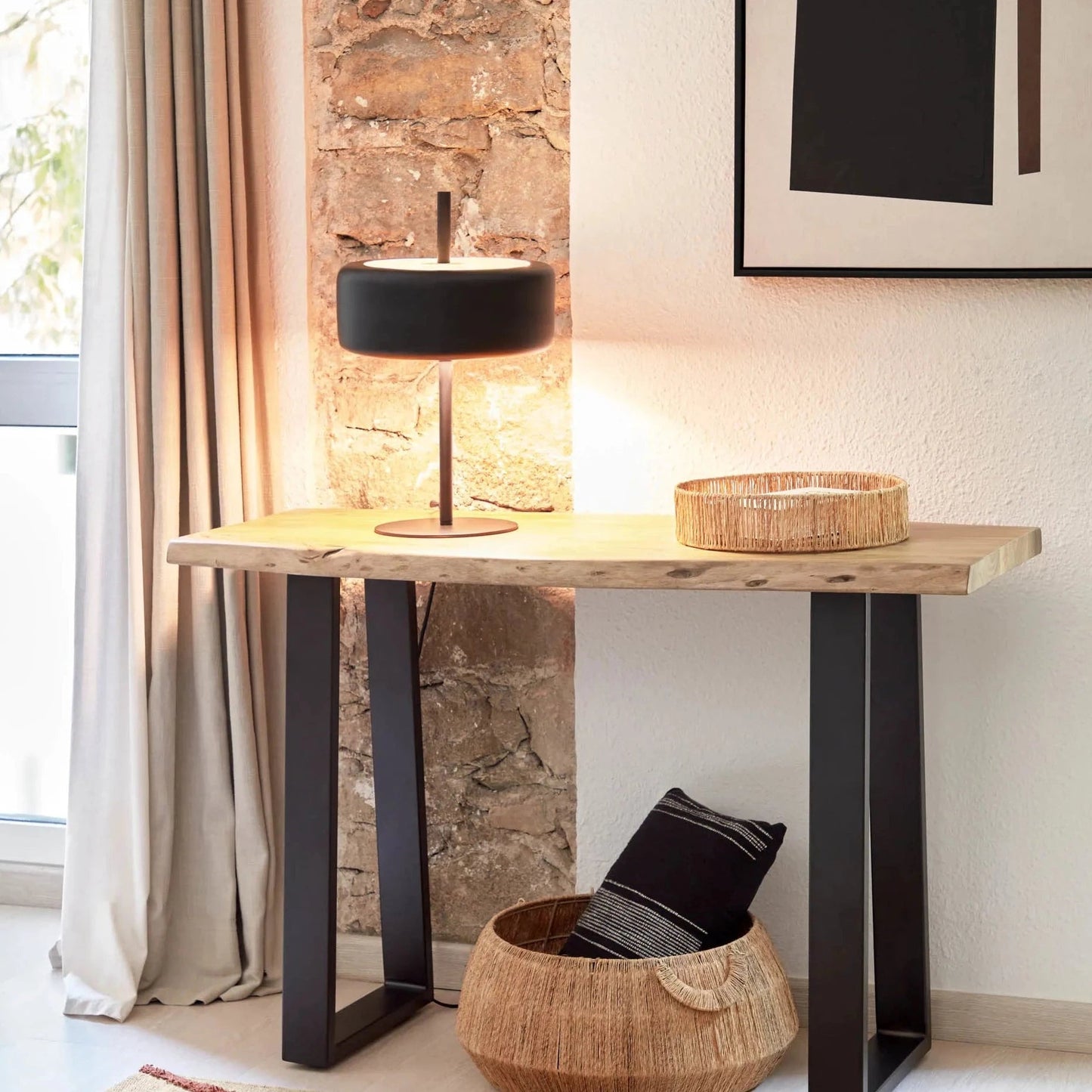 Black Metal Table Lamp